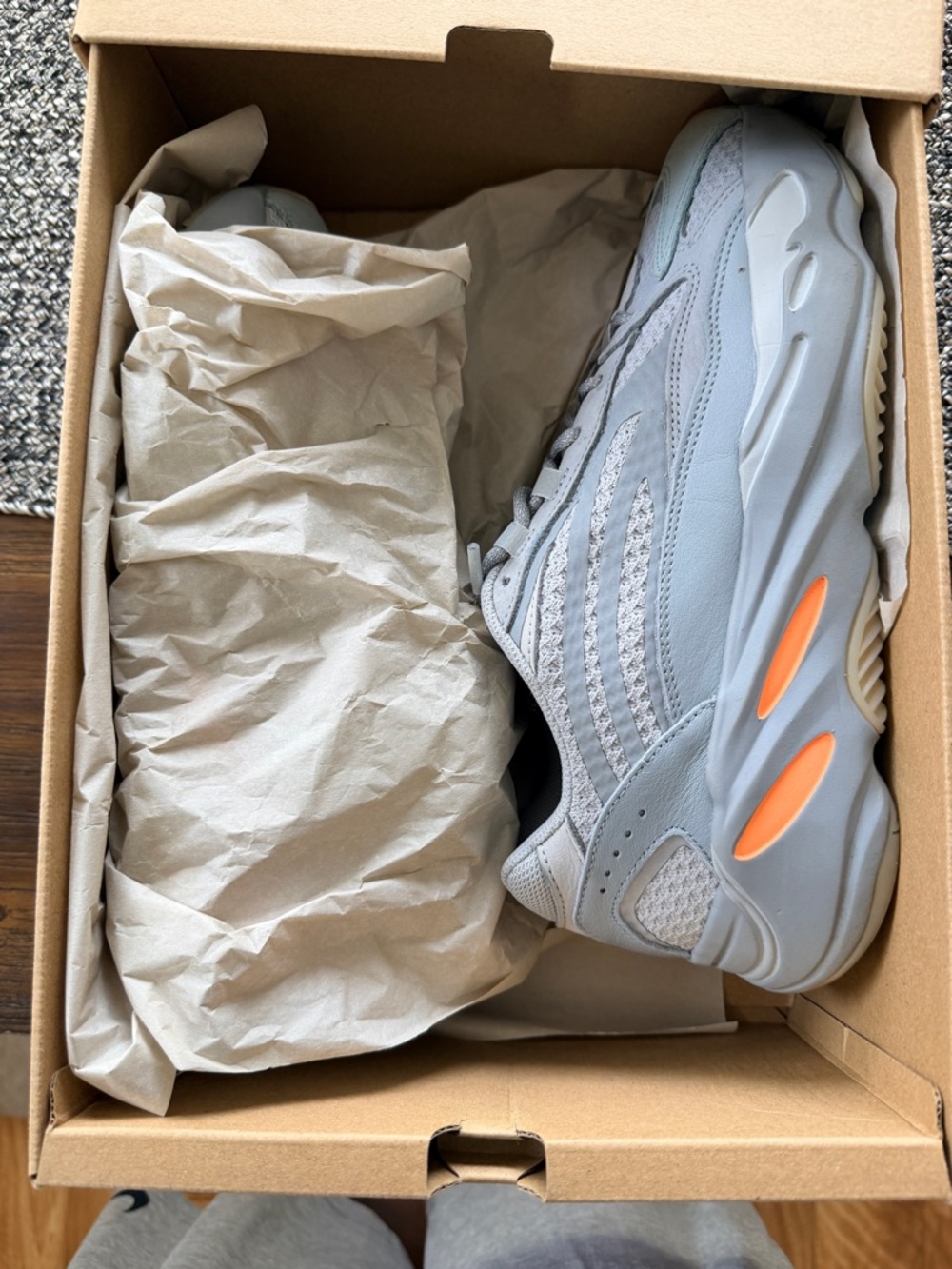 adidas Yeezy Boost 700 V2